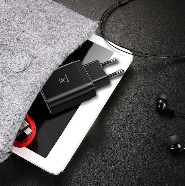 Baseus Ładowarka Sieciowa Mirror Travel - Szybkie Ładowanie, 3x USB