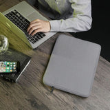 Etui Uniwersalne Phoneo - zamykane na zamek, dla laptopów 14-15"