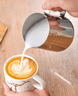 Stalowy Mlecznik z Miarką do Spieniania Mleka - 350ml